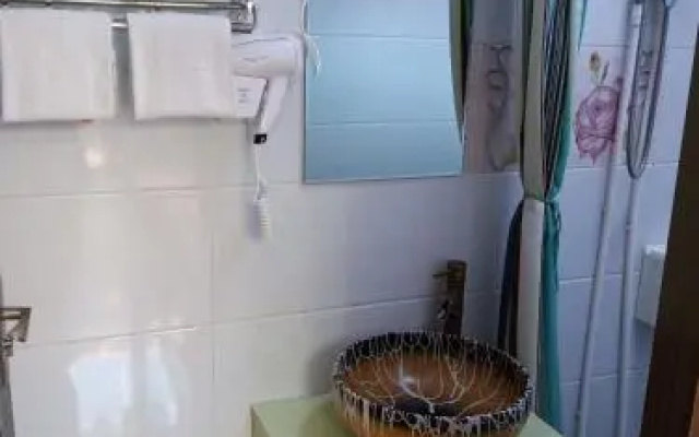 Yanlaixing Guesthouse