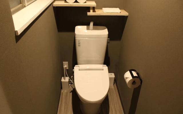 Sekai Hotel Yanagi - Hostel