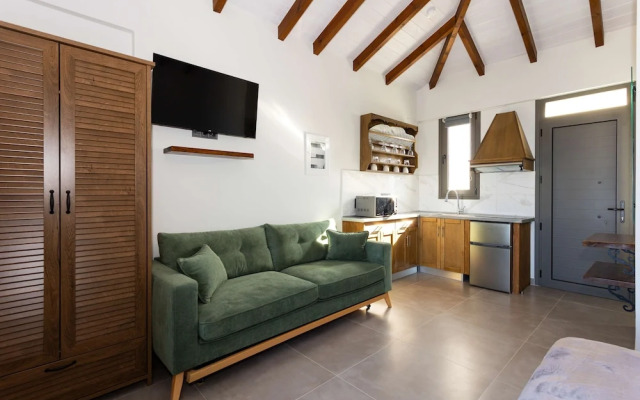 Eneos Boutique Residence - Koroni Garden Jewel