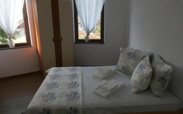 Remarkable 2-bed Apartment in Aleksandrovo