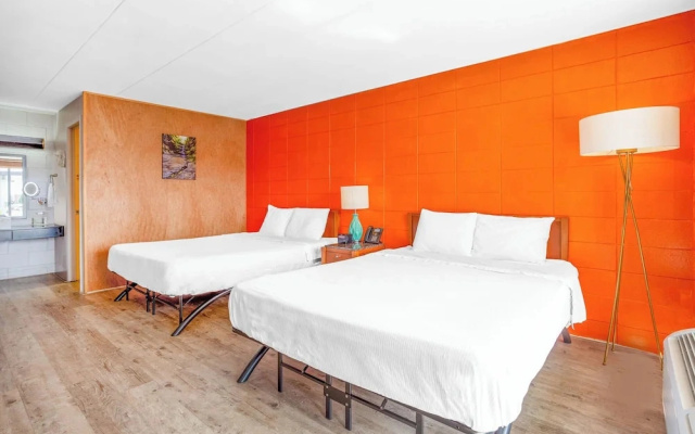 Starved Rock Motor Inn