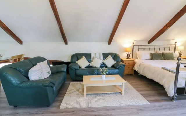 Loft Apartment