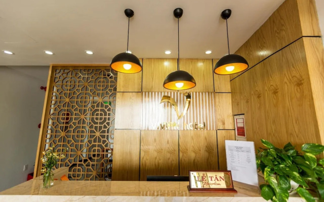 Vivian Hotel