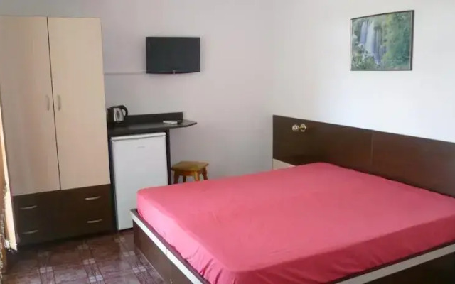 Coral Family Hotel