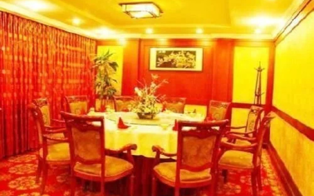 Wu Hao Yang Jinxiu Hotel(成都五昊洋锦秀酒店)