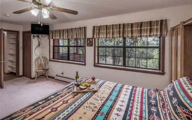 Lindleys Valley View - Three Bedroom Cabin