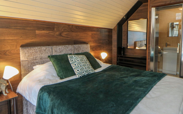 Glamping Tri Pod 2 - Gower