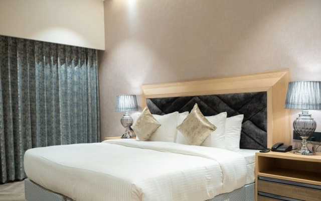 Hotel Clarks Inn Suites Kangra