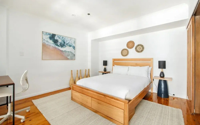 Stylish Inner City 2-bed Unit by Fig Lane Park