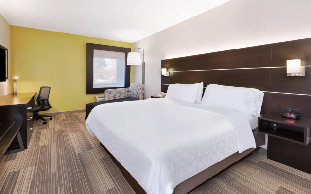 Holiday Inn Express Detroit-Warren by IHG