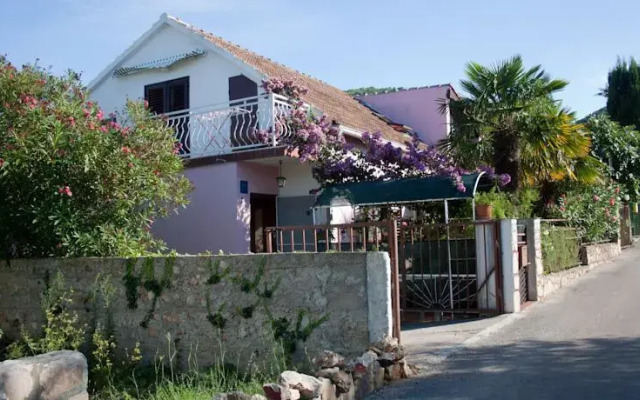 Apartments Mitrović