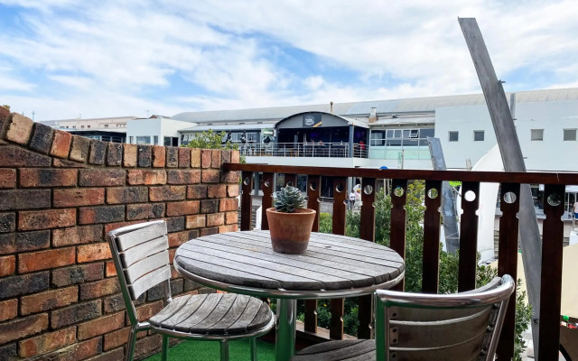 Stay On Main Plett - Contemporary 2-Bedroom Apartment