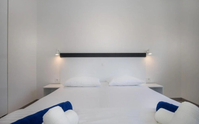 Jakov - Modern and Cosy With Pool - B2