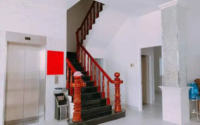 Royal Hotel