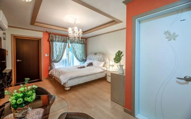 Gapyeong Blueberry Hill Pension (Near Golf Course)