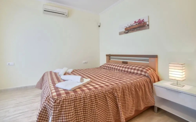 Bungalow - 3 Bedrooms with Pool and WiFi - 105003