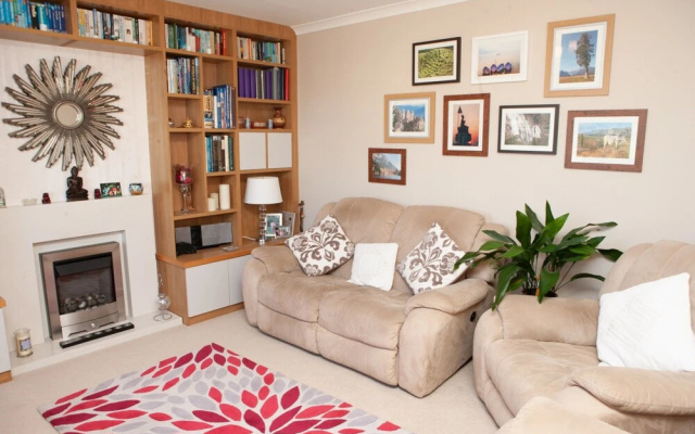 4 Bedroom House in Village Edge of Bath