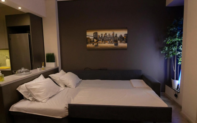 Luxury apartment 10’ from the center!