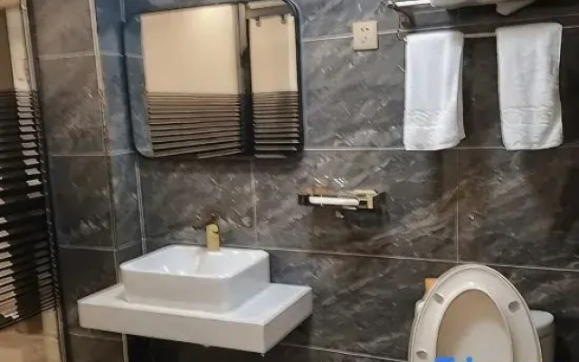 Xinglong Business Hotel (Zhangzhou Haicheng)