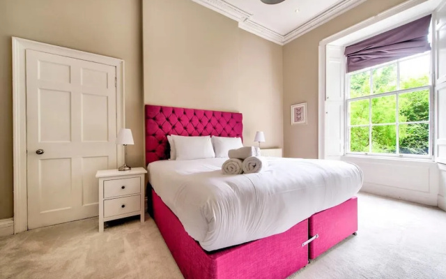 City Centre Georgian Maindoor 2bed/2bath Apartment