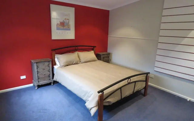 Central Holiday House at 29 Church in Cowes