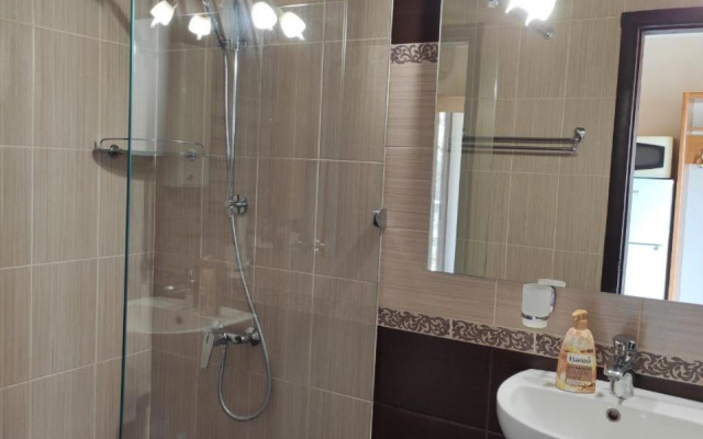 Guest House Kostandi