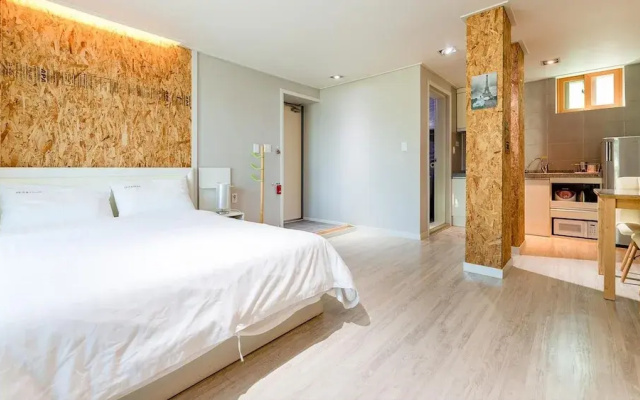 Goseong Sea&star Pension