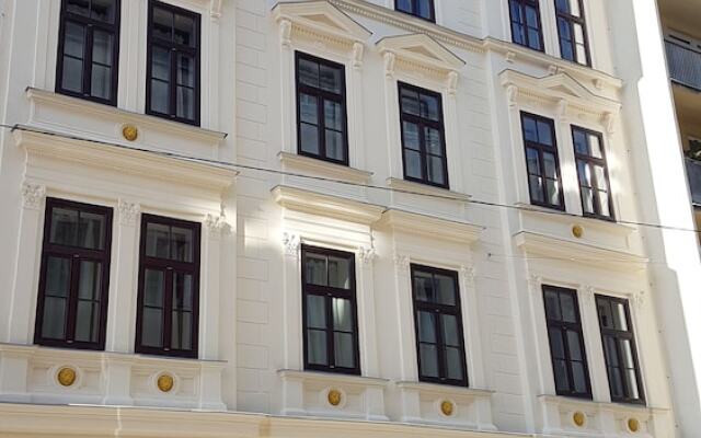 Отель Appartements Hermine Австрия, Вена - отзывы, цены и фото номеров - забронировать отель Appartements Hermine онлайн вид на фасад