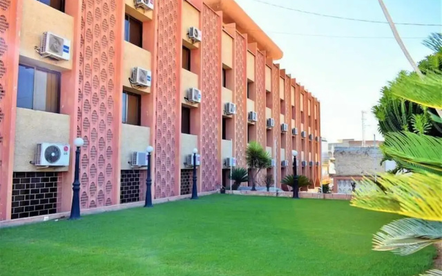 Hotel Pameer