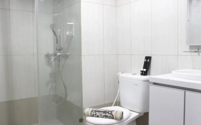 Modern Chic Studio Apartment at Tamansari La Grande near BIP