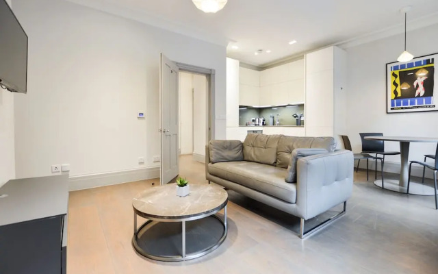 Soho Deluxe 1 Bedroom Apartment by Concept Apartments
