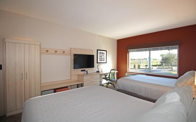 Holiday Inn Express & Suites Ocala by IHG