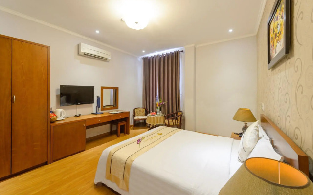 Iris Hotel Danang
