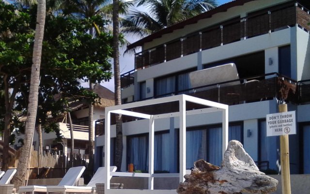Pahuwayan Suites in Boracay Island, Philippines from 89$, photos, reviews - zenhotels.com hotel front