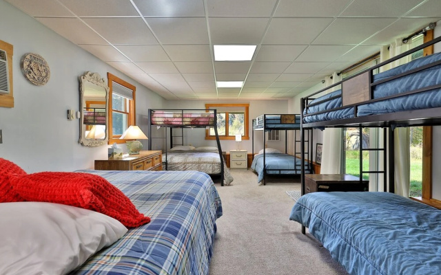Winding Way Chalet 3 Bedroom Home