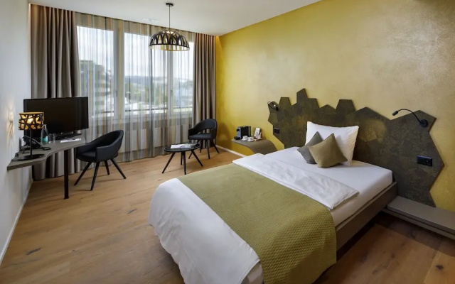 FOCUS Hotel