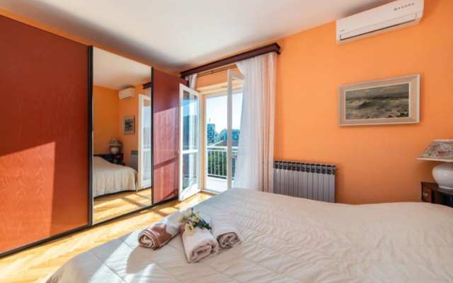 Apartment Stipe