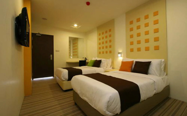 Hotel 98