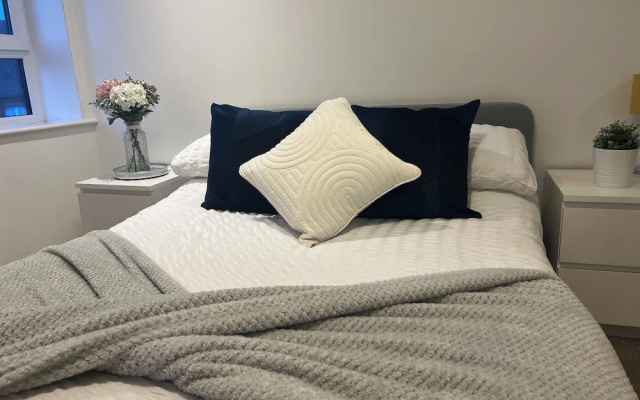 HU1 Hull City Centre Modern Apartment H9