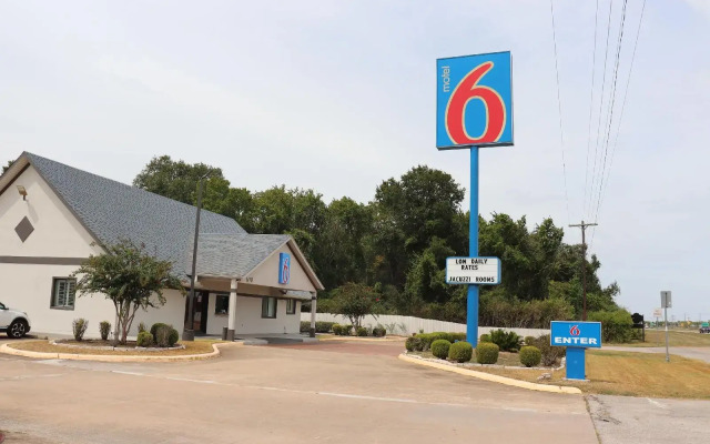 Motel 6 Alvin, Tx