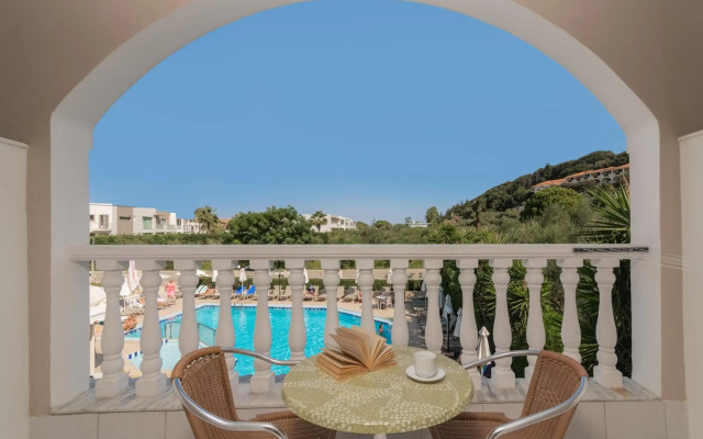 Daisy Hotel, Tsilivi