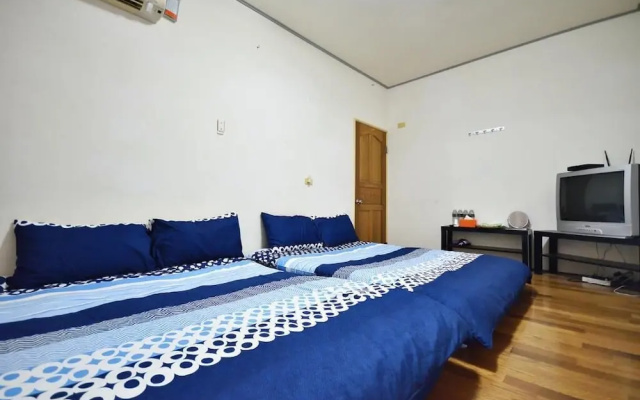 Yiwa Homestay