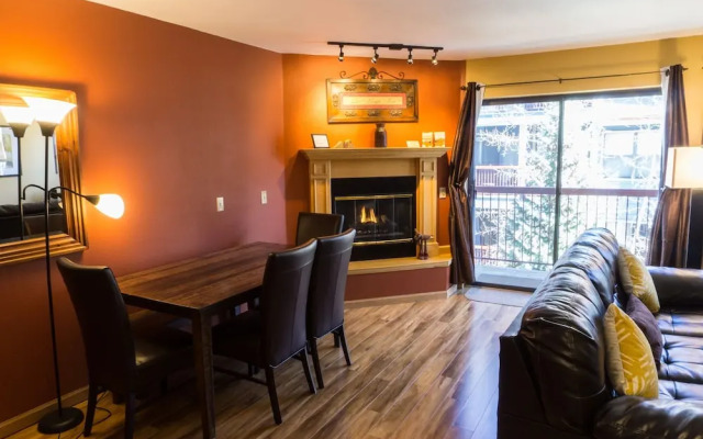 Bright Winter Stay W/skylight 2br/ba Short Stroll To Main St 2 Bedroom Condo by RedAwning