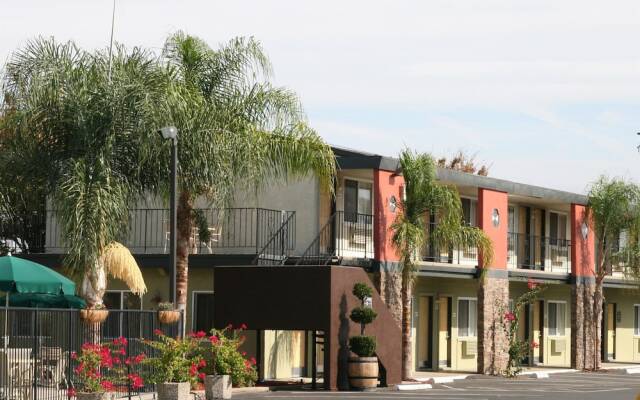 Отель Best Western Royal Host Inn вид на фасад