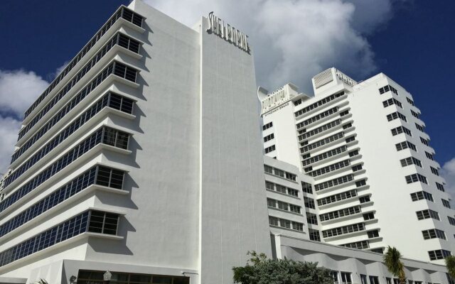 Отель Shelborne South Beach вид на фасад