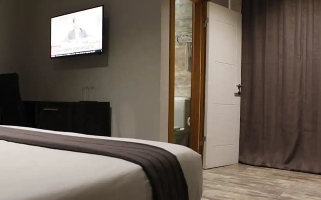 Ellyxville Hotel