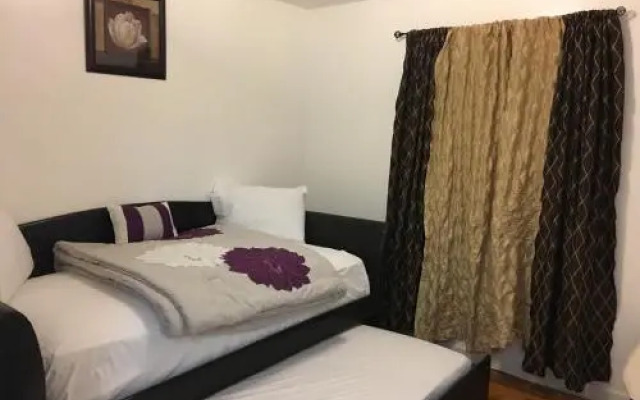 Mojoy Homesuites At Runyon