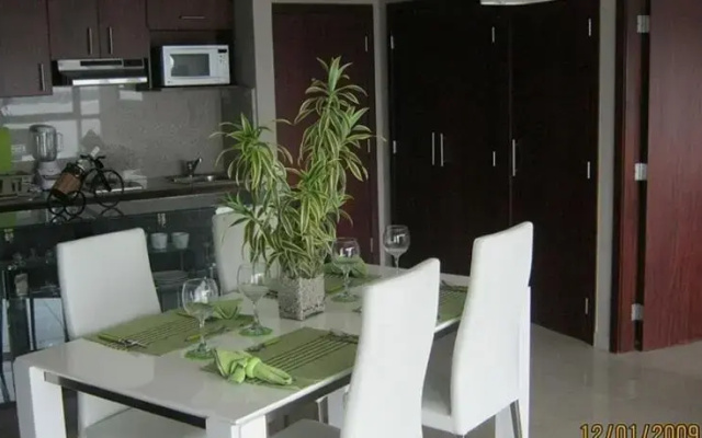 Suite amoblada en Condominio Riverfront II
