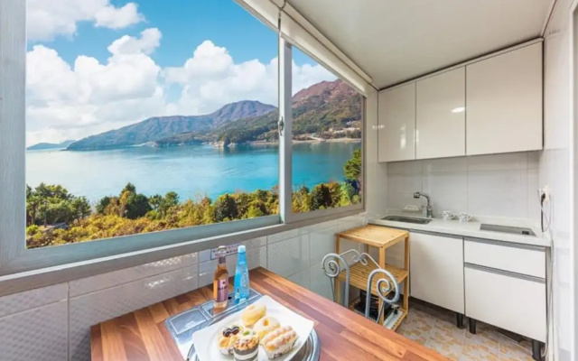 Geojedo Between the Sky and Sea Pension