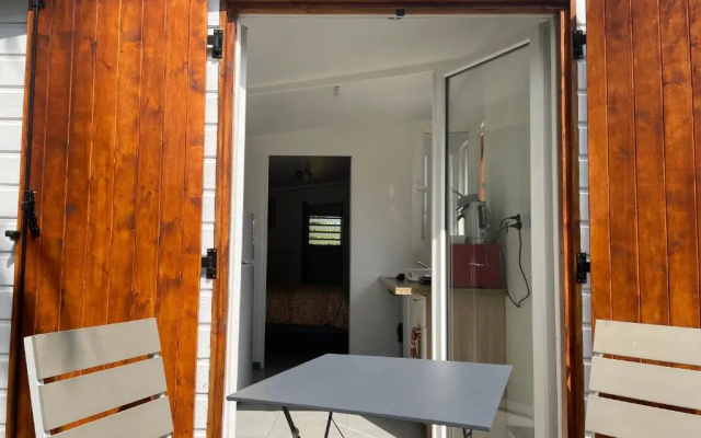 L'escapade créole appartement Letchi jacuzzi privatif